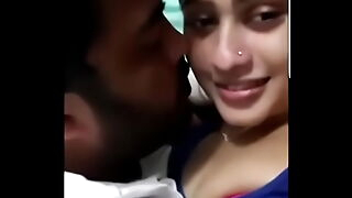 desi wife kissing and affaire d'amour